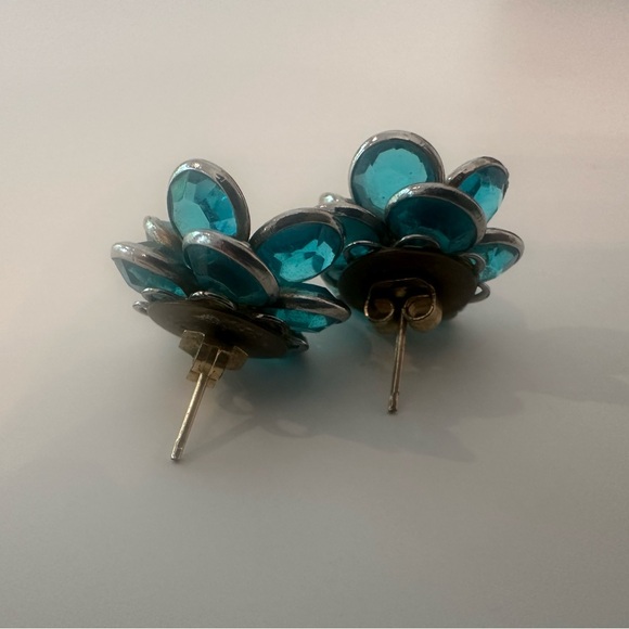 Anthropologie Crystal Flower Stud Turquoise Earrings - Picture 2 of 6